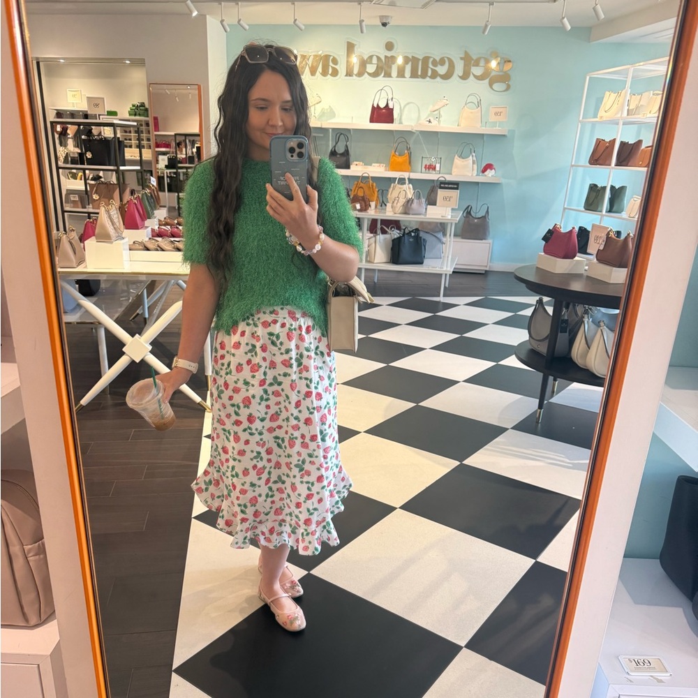 🩷🩷XS J Crew Strawberry Skirt🩷🩷